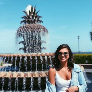 Meet your Posher, Abbie